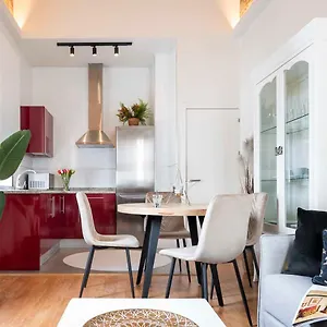 Familiar Nuevo De Diseno En La Mejor Zona De Triana, Parking Included Apartment Seville