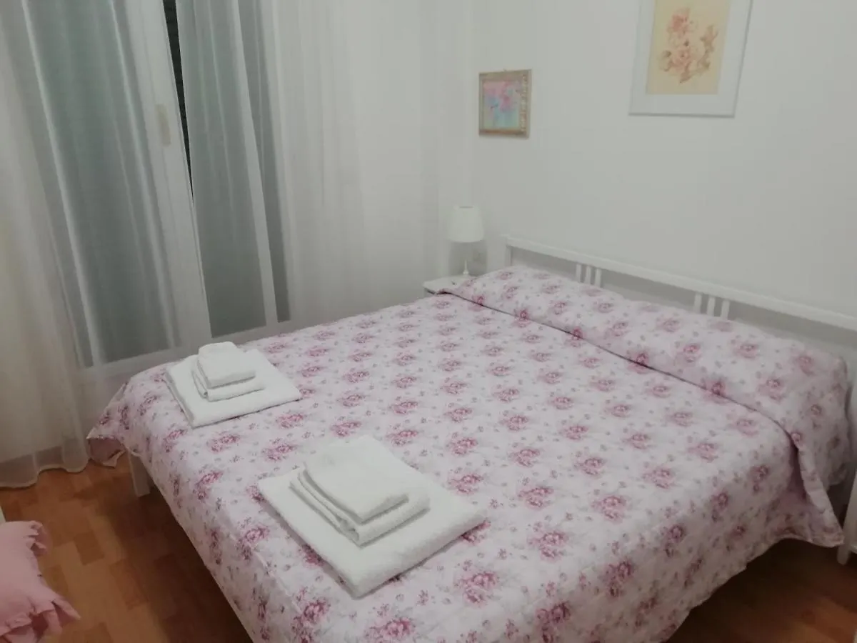 La Vie En Rose Apartment Rapallo 0*,  Italy